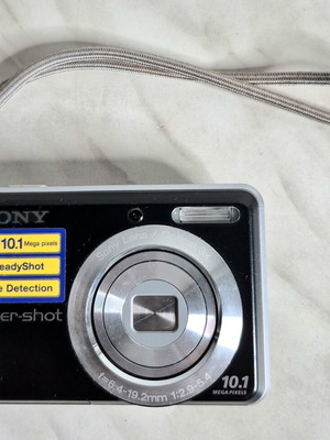 Sony Cyber-shot DSC-S930 digital camera used, for repair or spare parts