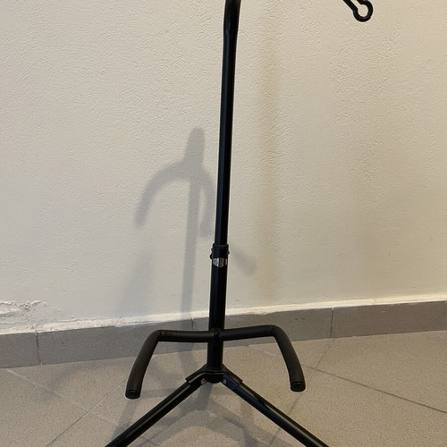 Guitar stand, footrest and music stand used, foldable platinum set