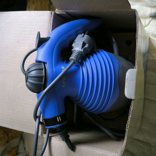 Steam Cleaner 900w 3 bar new with 3 nozzles