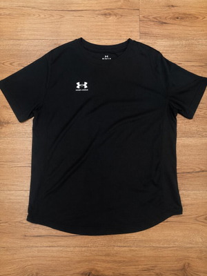 Under Armour μαύρο αθλητικό T-shirt YL σαν καινούργιο