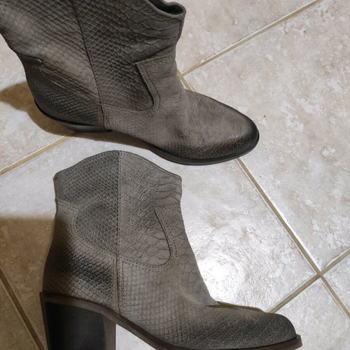 Cowboy ankle boots size 39 like new, color puros