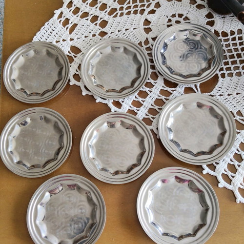 Vintage stainless steel coasters set of 8 from the '70s like new
