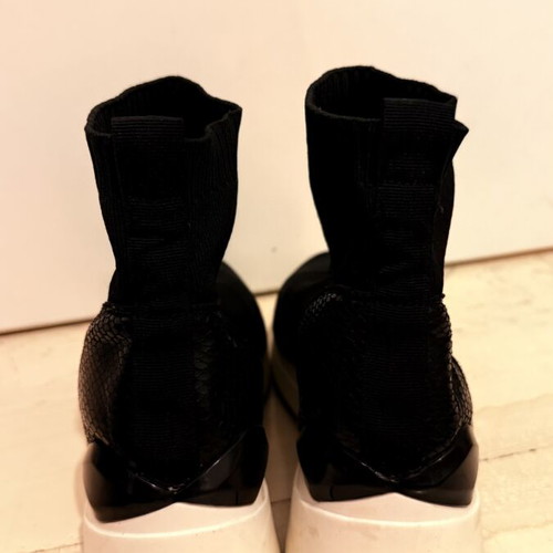 Seven Black Athletic Ankle Boots like new, size 37
