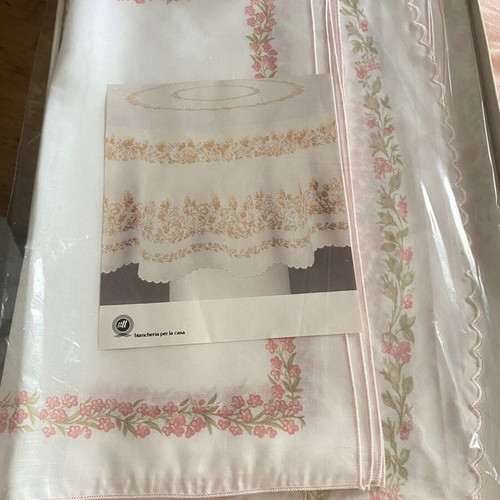 Italian vintage table linen set with napkins new