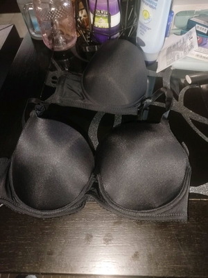 Women's black bra size 70C like new with Lucette lingerie gift