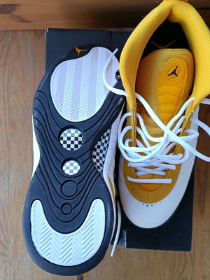 Jordan Jumpman Pro αθλητικά σαν καινούργια, νούμερο 45, άσπρα και κίτρινα