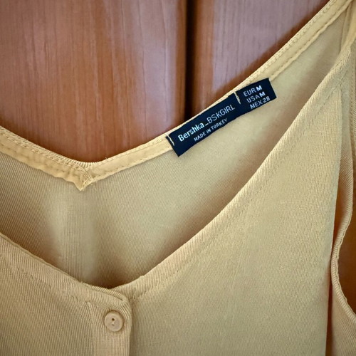 Crop top Bershka yellow with tie, like new, size M