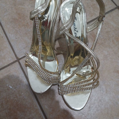 Tom&Eva women's gold high-heeled sandals size 39