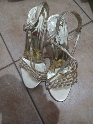 Tom&Eva women's gold high-heeled sandals size 39