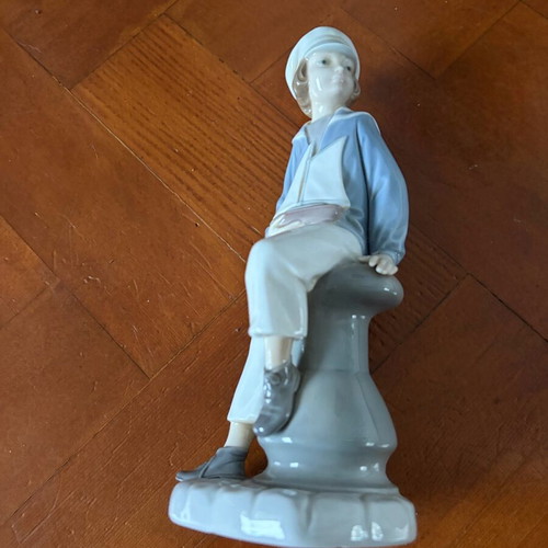 Lladro 4810 figurine like new