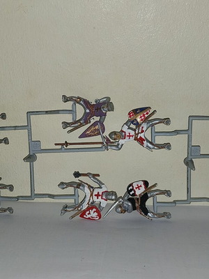 Ιππότες Σταυροφόροι Italeri 54mm μεταχειρισμένοι