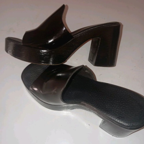 Sandals No37 black like new with 9 cm heel