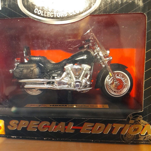 Yamaha motorcycle miniatures 1:18 special edition, new