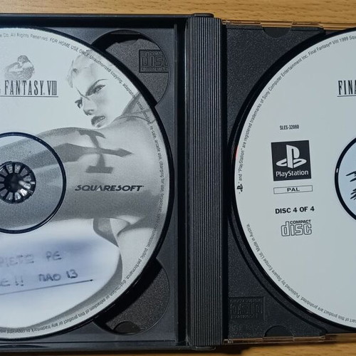 Final Fantasy VIII PlayStation PS1 game used, missing disc 1