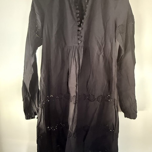 S’nob black cotton dress like new with cutout design, size S