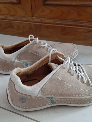 Δερμάτινα suede παπούτσια Timberland σαν καινούργιο, νούμερο 43.5 wide, μπεζ
