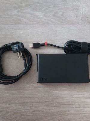 Lenovo 230W Slim Tip зарядно за лаптоп ново