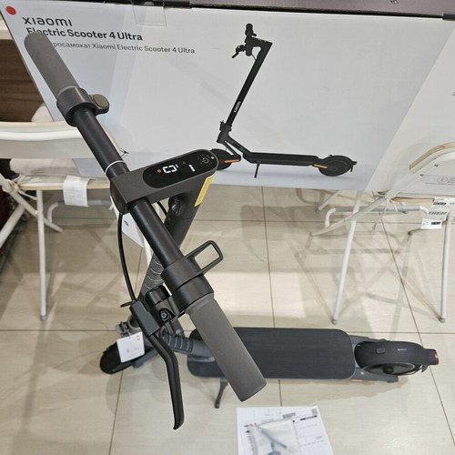 Xiaomi Ultra 4 electric scooter, like new