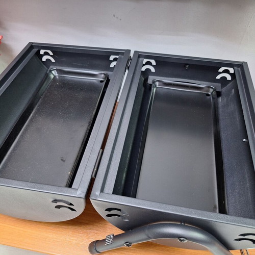 Portable grill with two cooking surfaces new