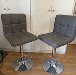 Bar stools like new