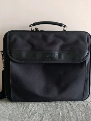 Τσάντα Laptop Base XX σαν καινούργιο, μαύρη, μέχρι 17" με θήκη Α4