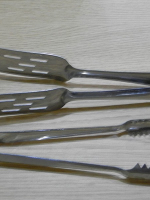 Stainless steel ice and food tongs like new, set of 2 pieces