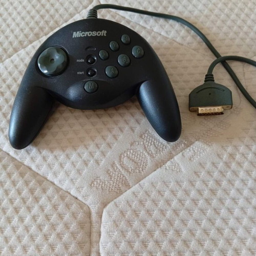 Microsoft SideWinder Game Pad like new, classic 1990 model