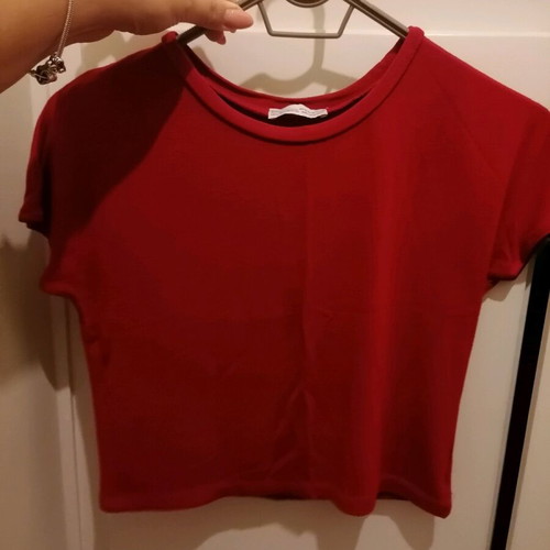 Zara women's red short-sleeve t-shirt like new, unworn