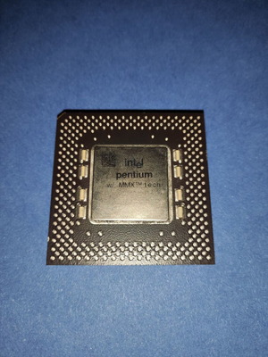 Intel Pentium MMX 233MHz processor like new