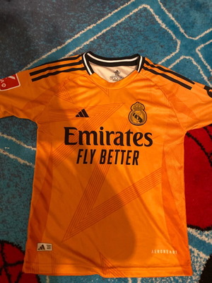 Σετ μπλούζα και σορτσάκι Mbappé στην Real Madrid ποδοσφαιρικό