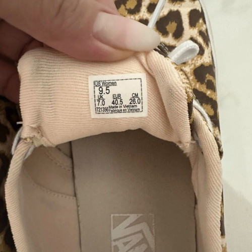 Vans sneakers like new, beige and brown leopard print
