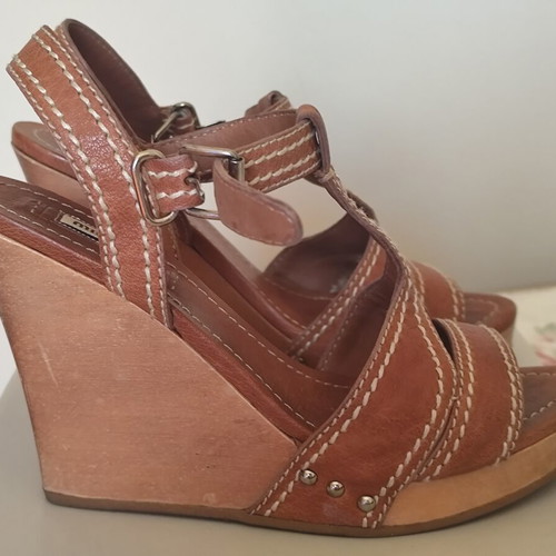 Miu Miu platform sandals like new, wooden heel, size 40, brown