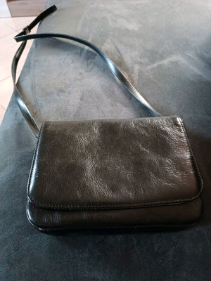 Vintage bag used with minor wear 23x18cm