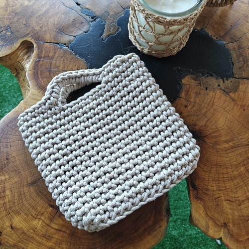 Handmade macrame bag with inner clasp new