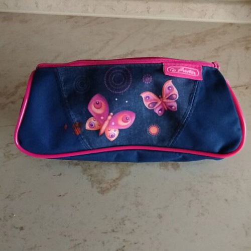 Pencil case like new in excellent condition