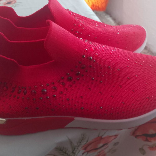 Red sneakers new with decorative stones, size 40