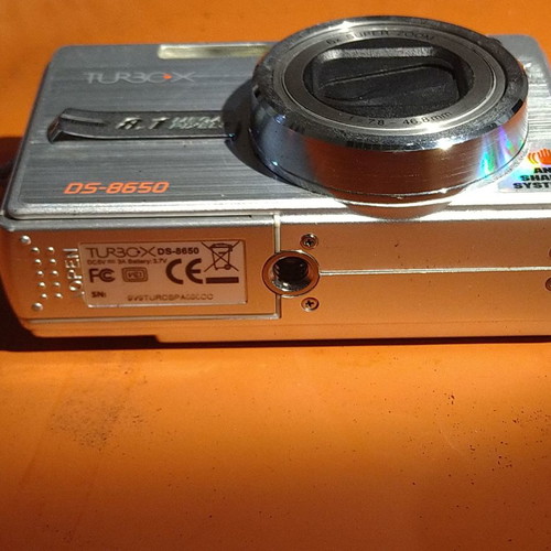 Camera in excellent working condition with zoom and HD video