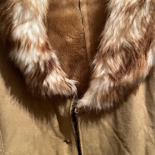Women's jacket with fur brown like new, Small