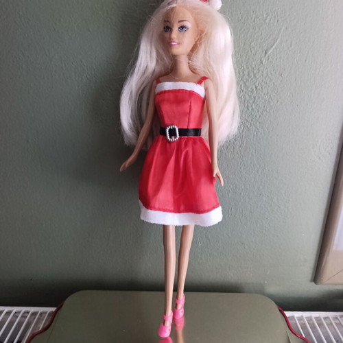 Monster High Cleo de Nile G1 2013 Frights Camera Action! doll used with Santa outfit gift