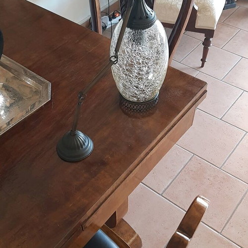 Lamp like new with blown glass and bronze metal