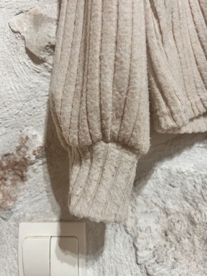 Shein Beige Ribbed V-Neck Jumper Size M like new