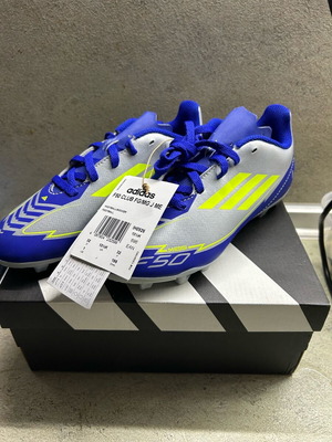 Messi L. Adidas F50 kids football shoes new size 32 blue