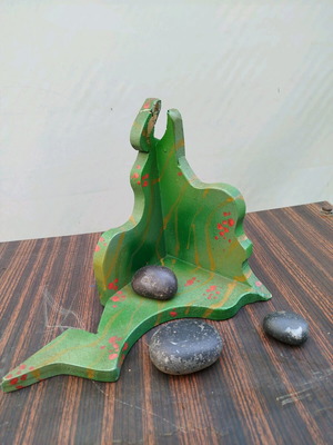 Green sail wooden construction like new with 3D painting