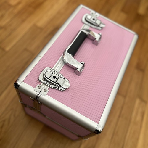 Beauty case pink used with aluminum corners and folding shelves