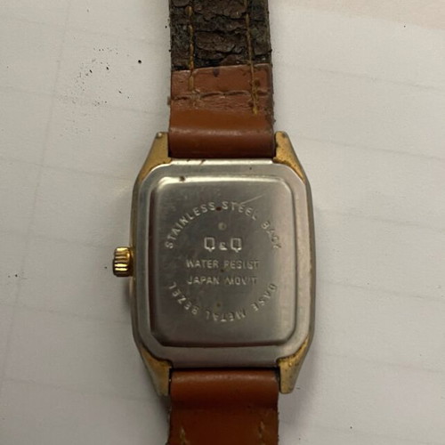 Q&Q Quartz wristwatch women's like new