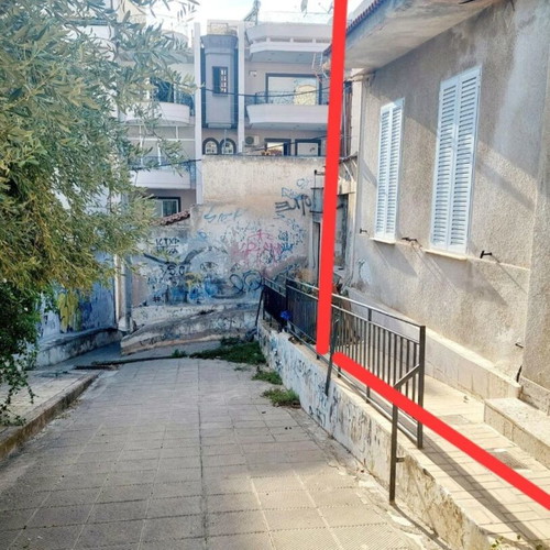 Detached ground floor house 96 sqm in Piraeus, Agia Sofia, with 3 bedrooms and storage