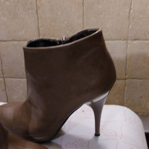Women's ankle boots like new, brown, size 37