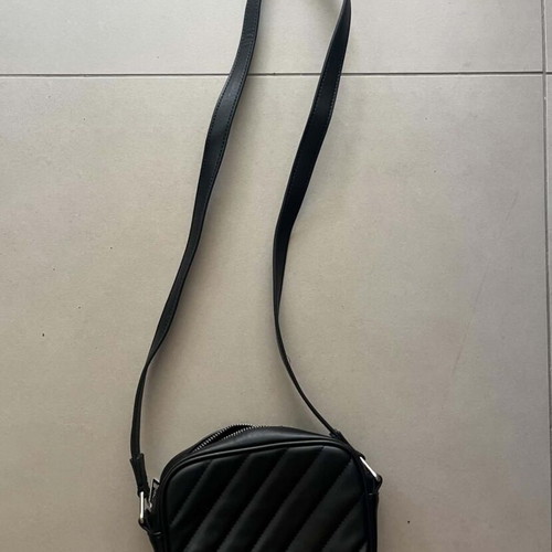 Pull and Bear black shoulder bag like new