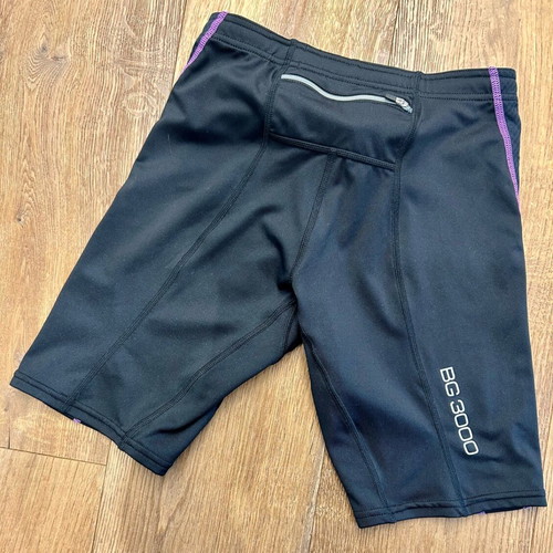 Mizuno cycling shorts like new, black with purple details, size S