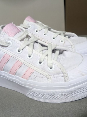 Adidas kids sneakers size 34 white canvas like new